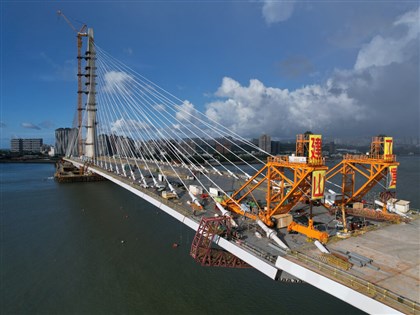 Danjiang Bridge: How an 