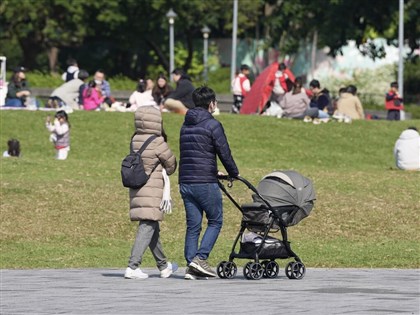 Parents to receive extra month of allowance if both take full leave allowance