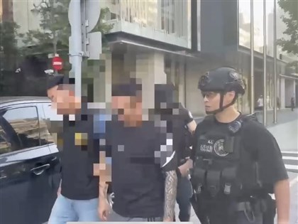 Driver arrested for hitting traffic police, tests positive for drugs