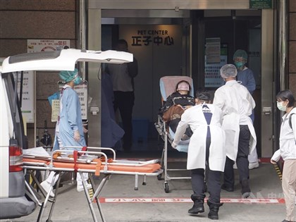 6 hospital unions criticize delayed implementation of nurse ratio law