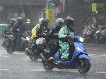 Heavy rain to persist in central, southern Taiwan: CWA