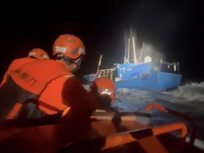Taiwan coast guard seizes Chinese fishing boat near Penghu, detains 6 crew
