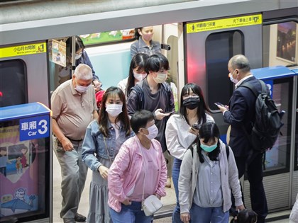 Taiwan enters new COVID-19 epidemic phase: CDC