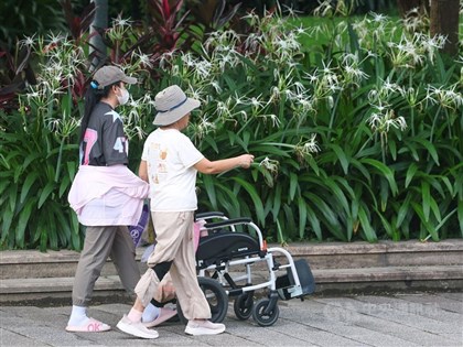 Part-time migrant caregiver program goes national