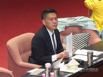 Lawmaker wrongly blamed for name-twin politician's hospital outburst