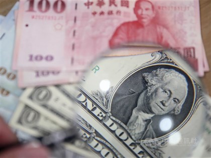 U.S. dollar tops NT$32 amid escalating geopolitical concerns
