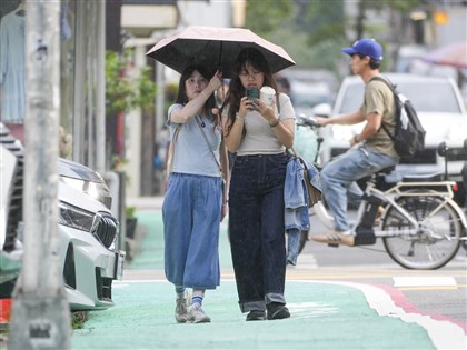 Northern Taiwan to see showers Thursday as day-night temperature gap widens