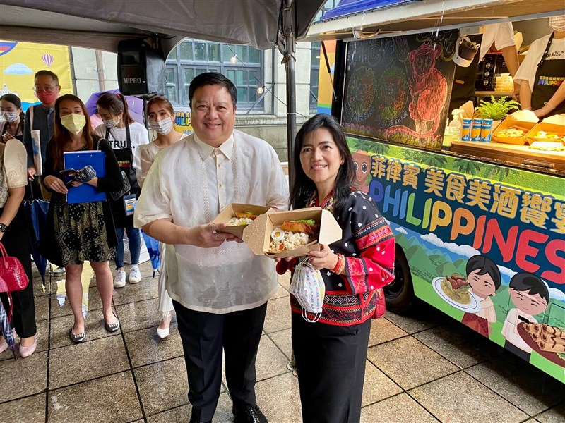 Food trucks dishing out free Filipino cuisine kick off tour of Taipei - Vimarsana News