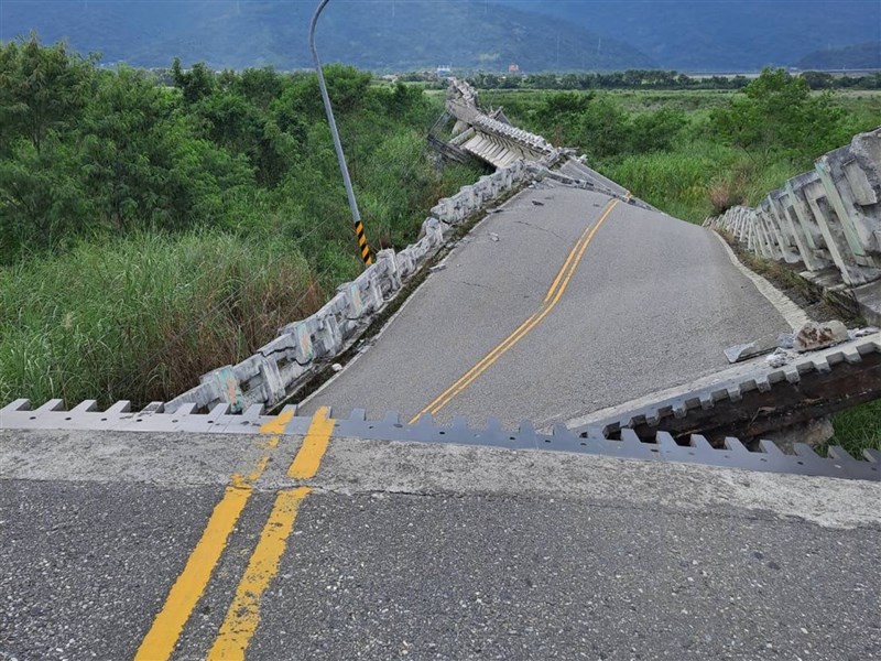 Earthquake collapses bridge, derails train in eastern Taiwan