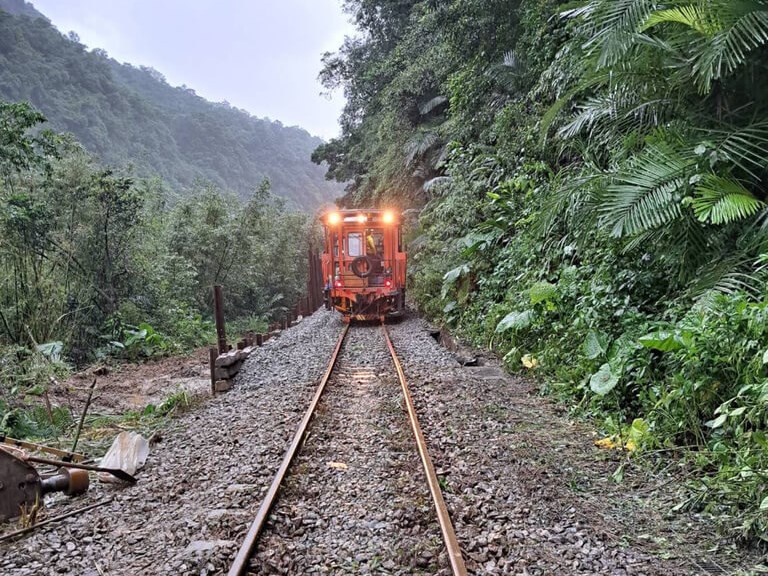 TRA's Pingxi Line reopens following storm damage - Vimarsana News