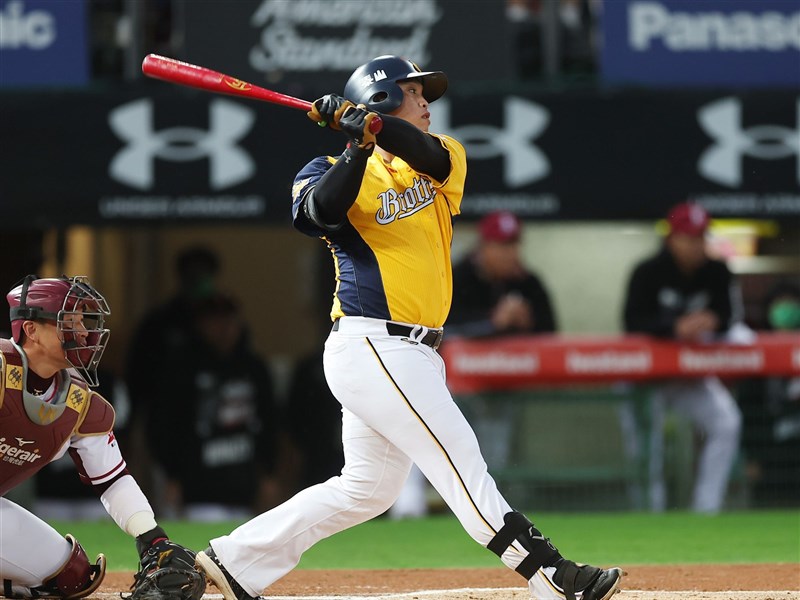 CTBC Brothers defeat Rakuten Monkeys, clinch Game 1 of CPBL's Taiwan Series - Vimarsana News