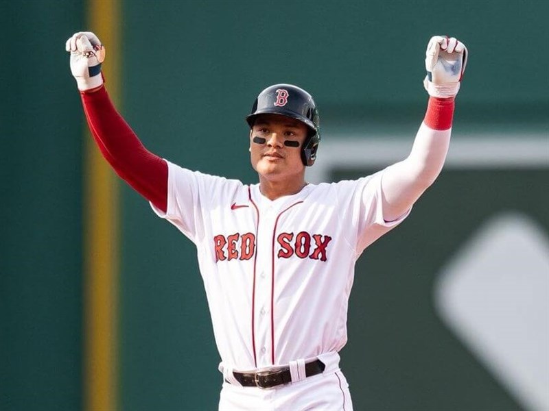 Boston Red Sox Sign Yu Chang to 1-Year MLB Deal - CPBL STATS