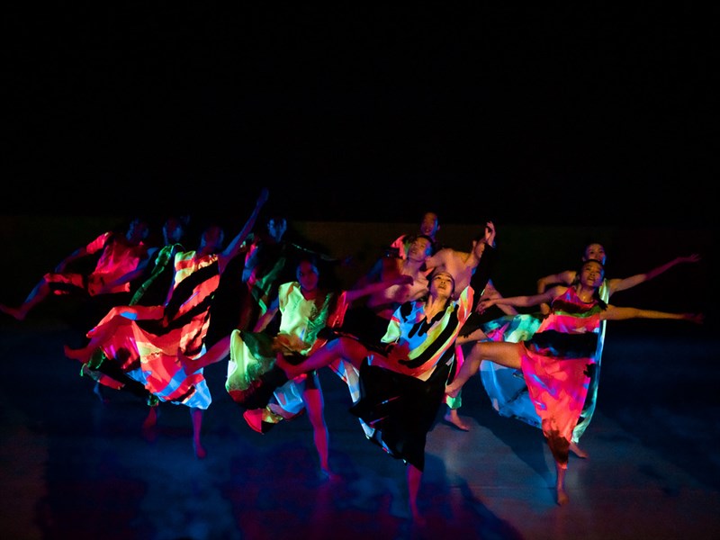 Cloud Gate to hold free open-air performances of '13 Tongues' - Vimarsana News