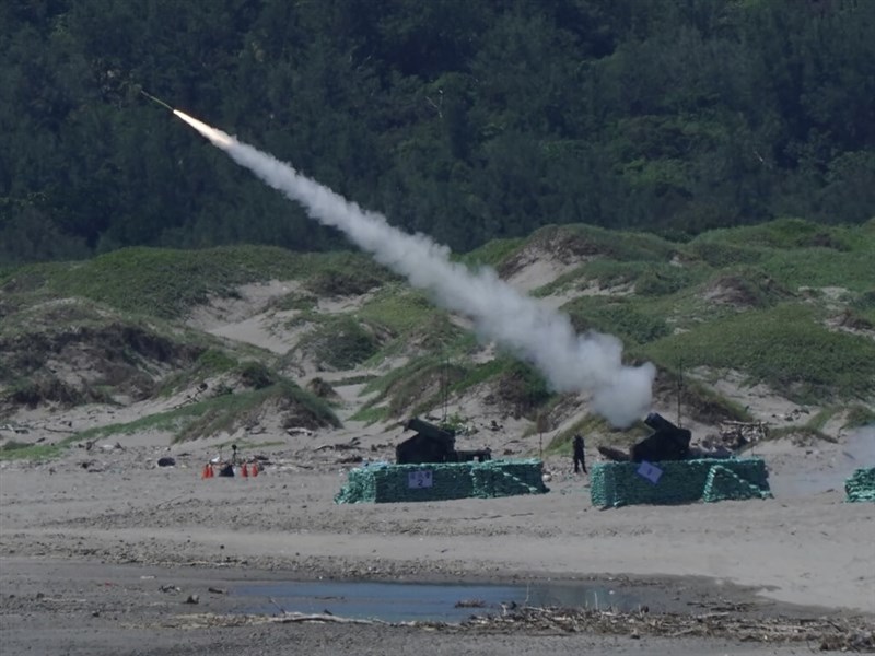 Army conducts Stinger missiles firing drill in southern Taiwan - Vimarsana News