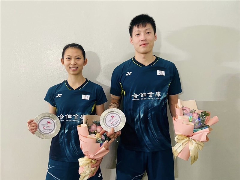 Taiwan pair bags mixed doubles silver at Singapore Badminton Open