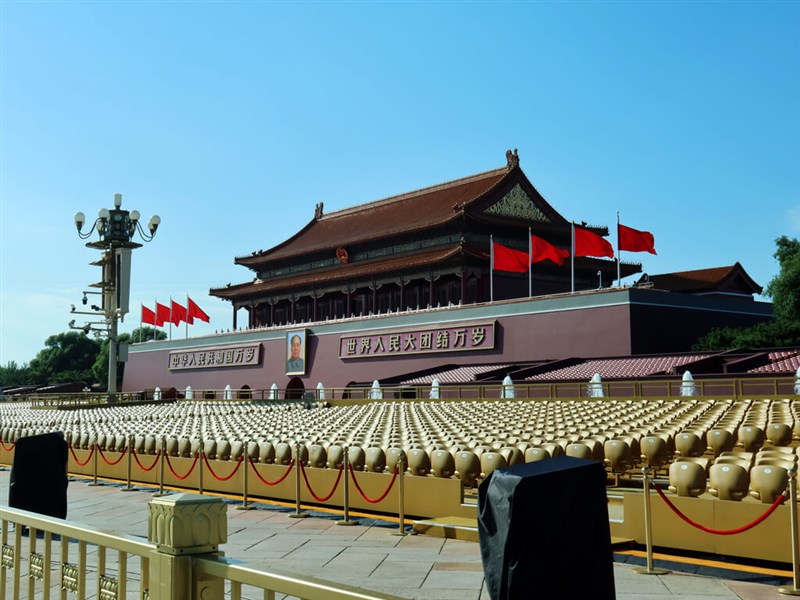 China's landing bridge ships target Taiwan but effectiveness in doubt: Expert