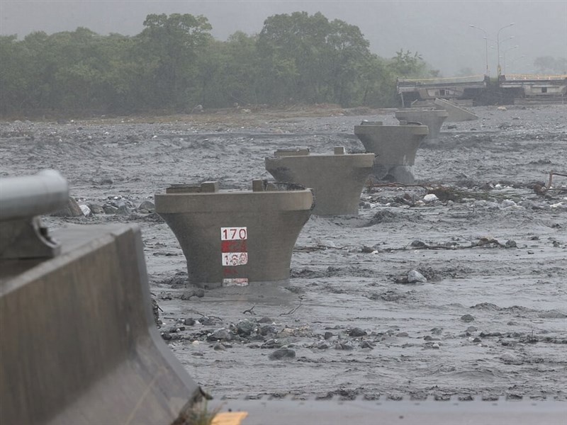 Matai'an Creek Barrier Lake overflow