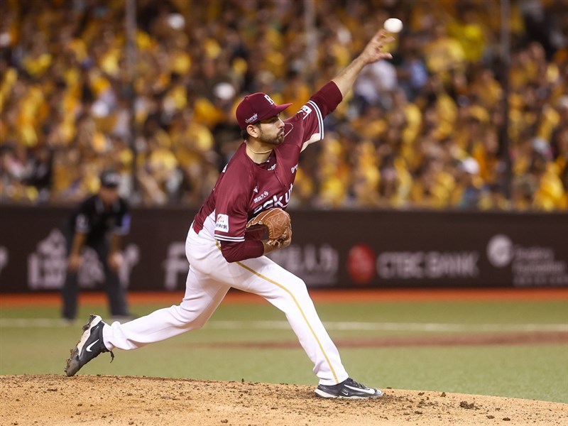 Monkeys defeat Brothers in 2025 CPBL Taiwan Series opener
