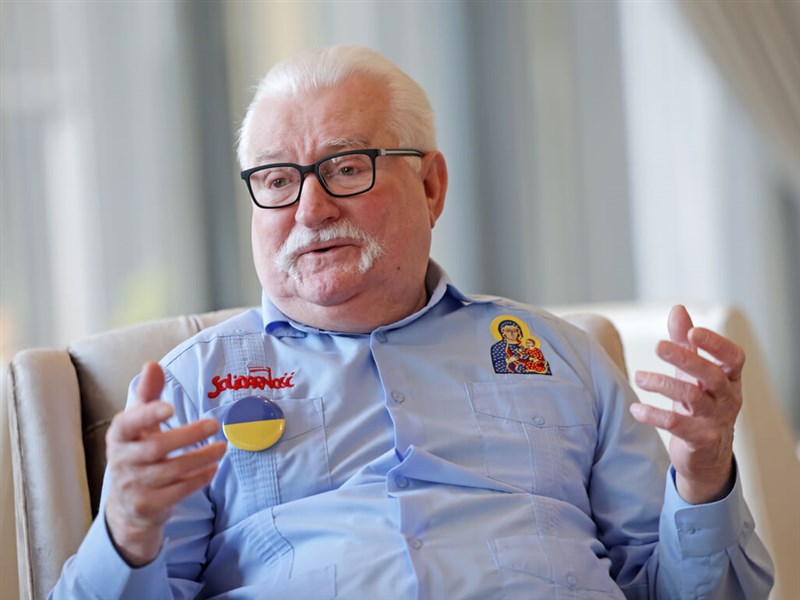 Walesa warns of China threat, urges solidarity to end communist rule