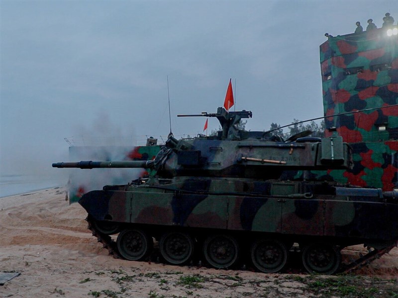 Taiwan simulates coastal combat, drone defense in Kinmen drills