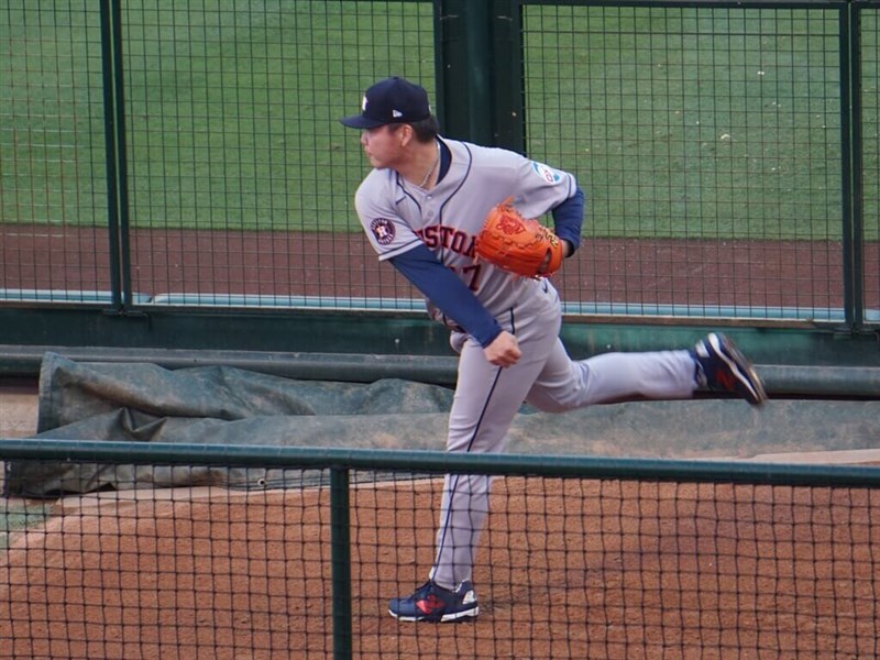 Astros manager credits Teng's toughness, sweeper for success