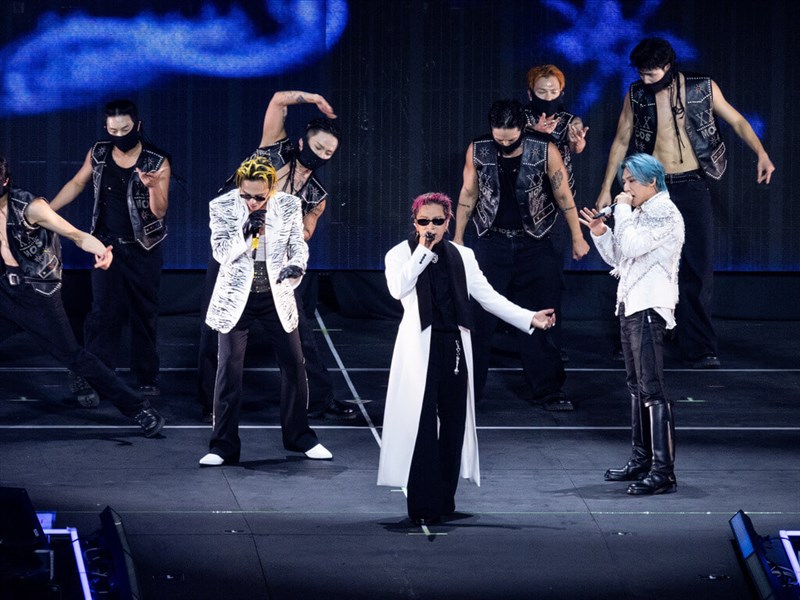 BigBang throws concert in Taipei; Jay Chou shares photos with