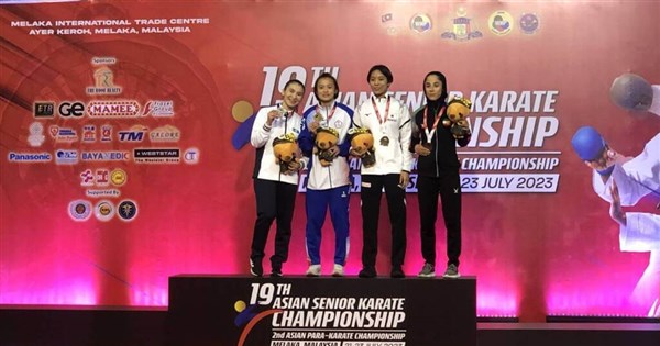 Ku Tsui-ping Taiwan memenangkan medali emas di Kejuaraan Karate Asia