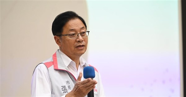 Taoyuan mayor, wife suffer minor injuries in freeway accident - Focus ...