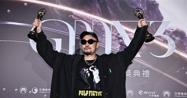 Rapper MC HotDog wins Best Male Mandarin Singer at the Golden Melody Awards