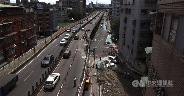 Elevated road affected by accident reopened to traffic