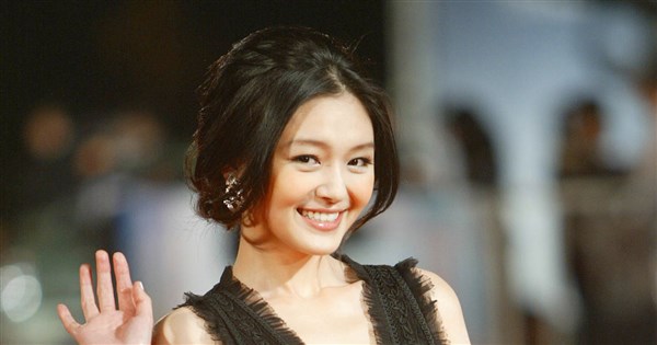 Celebrities, NGO workers pay tribute to actress Barbie Hsu after her death - Focus Taiwan