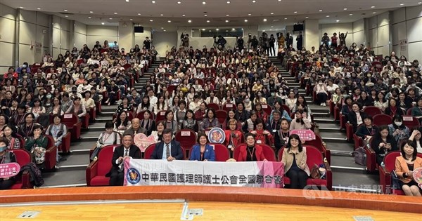 一晩シフトの看護師と患者の比率は台湾の医療センターで上昇します：大臣