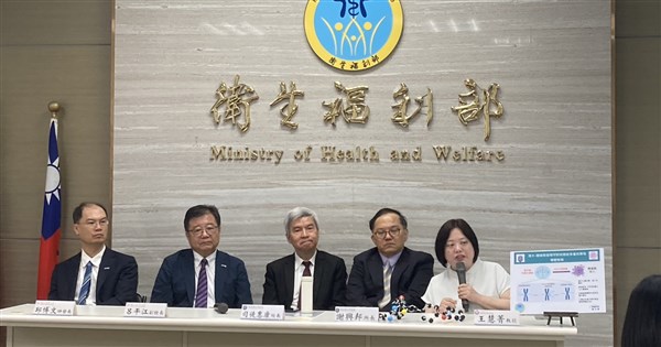 Taiwanese team develops new treatment for triple-negative breast cancer