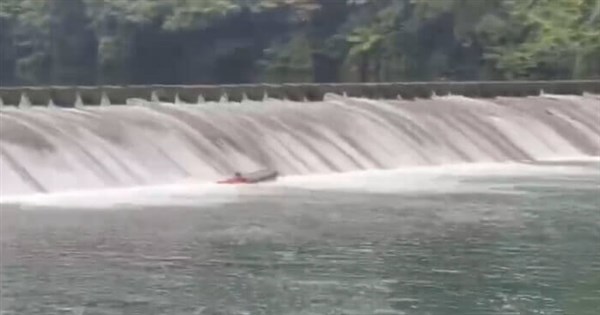 2nd firefighter dies after rescue boat capsizes in New Taipei