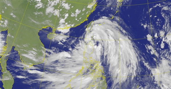 Starke Regenfälle erwartet, da sich der tropische Sturm Wipha Taiwan ...