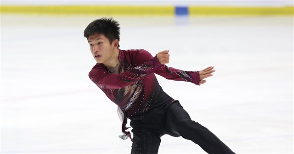 Taiwanese figure skater Li Yu-hsiang wins silver at Asian tourney