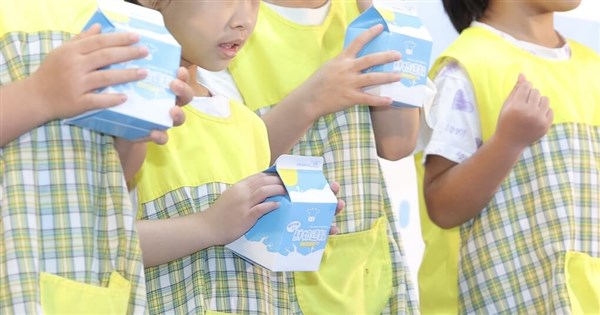 Taipei free milk program to expand eligibility from September
