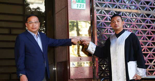 DPP lawmaker files suit against TPP chair over alleged paparazzi network - ...