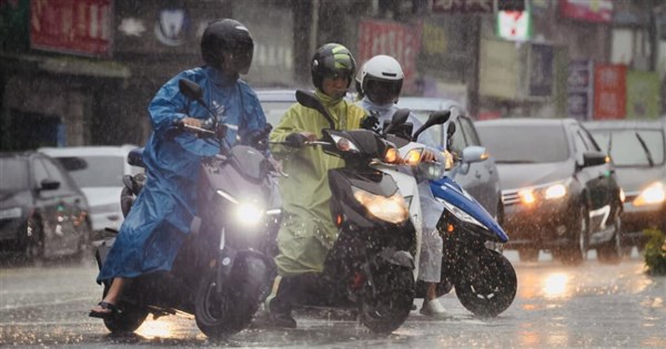 Heavy rain warnings issued for Greater Taipei, eastern Taiwan: CWA