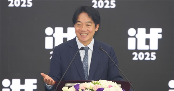 Lai vows to boost domestic tourism with coordinated national strategy ...