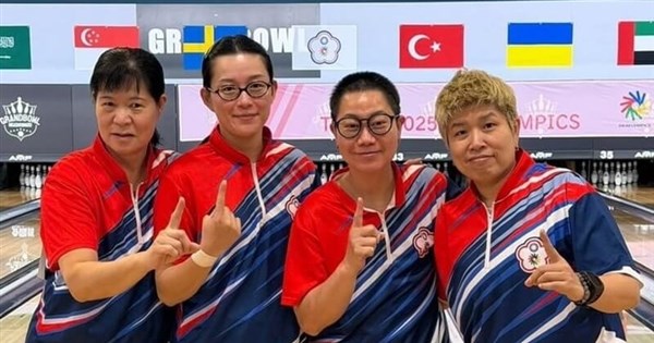 Women's bowling team wins Taiwan's first gold at Tokyo Deaflympics