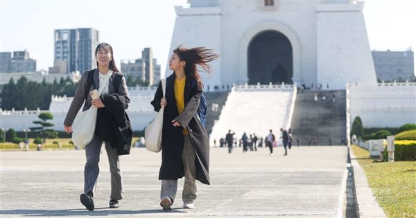 Taiwan sees warmer temperatures Saturday as seasonal winds weaken