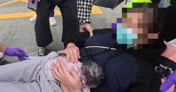 Baby born on a Taiwan roadside with help from teachers, paramedics