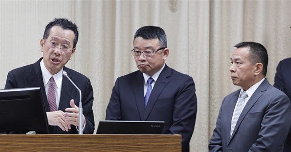 Armaments Bureau chief says Taiwan, U.S. co-producing 155mm shells