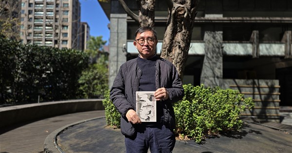 Love by accident: A South Korean translator's commitment to Taiwan literature