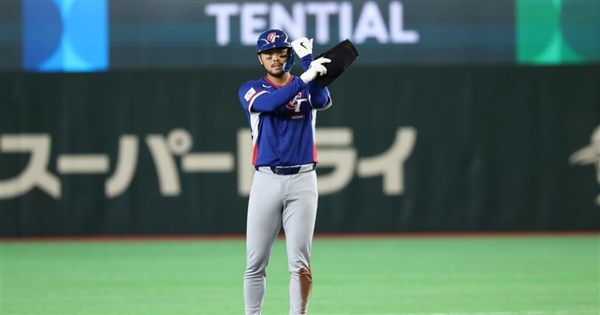 Taiwanese catcher Lyle Lin signs with Japan's Nippon-Ham Fighters