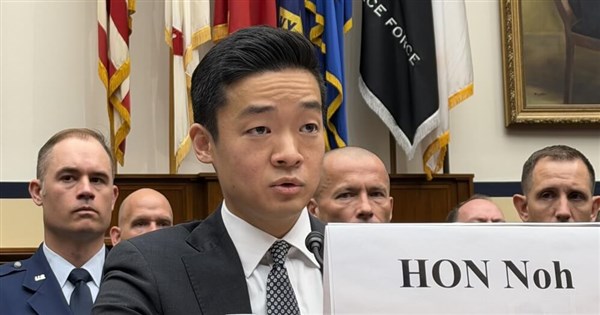 Чиновник США призывает тайваньские стороны принять специальный оборонный бюджет — Фокус Тайвань