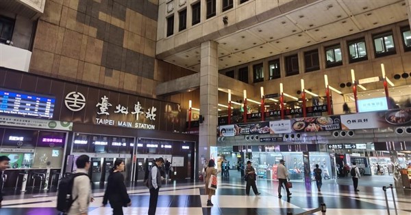 Man arrested after attacking Filipino child at Taipei Main Station
