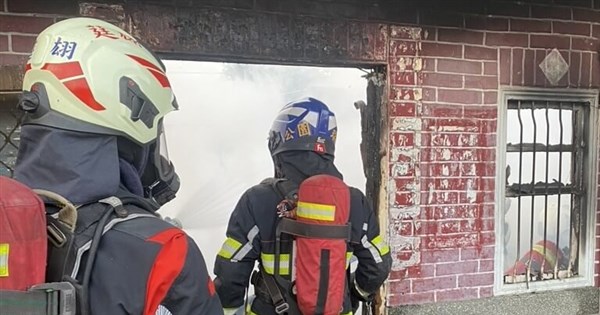 Mother, son die in early morning house fire in Yunlin's Douliu