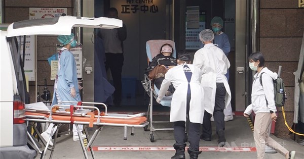 6 hospital unions criticize delayed implementation of nurse ratio law